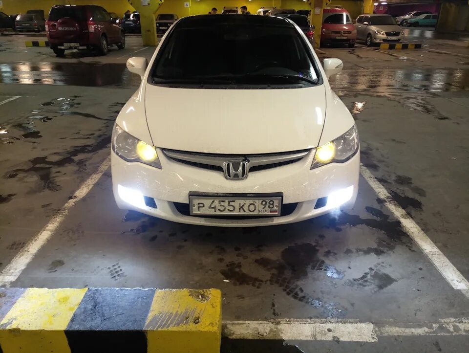 Диодные лампы хонда цивик 4д. Хороший свет на хонду цивик 4д. Civic 4d свет. Honda civic 8 tuning. Honda civic 2007 седан.