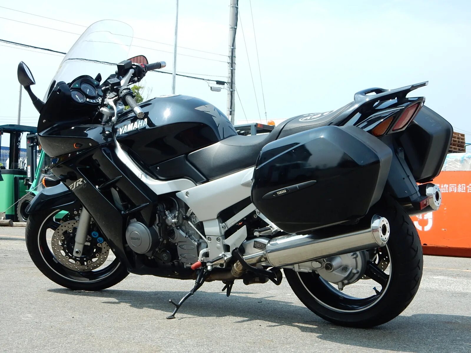 Мощность привода откатных ворот дорхан. Yamaha xvs 1300 v-star. 1300 характеристики. Ямаха fjr 1300 2006. Yamaha спорт турист 1300.