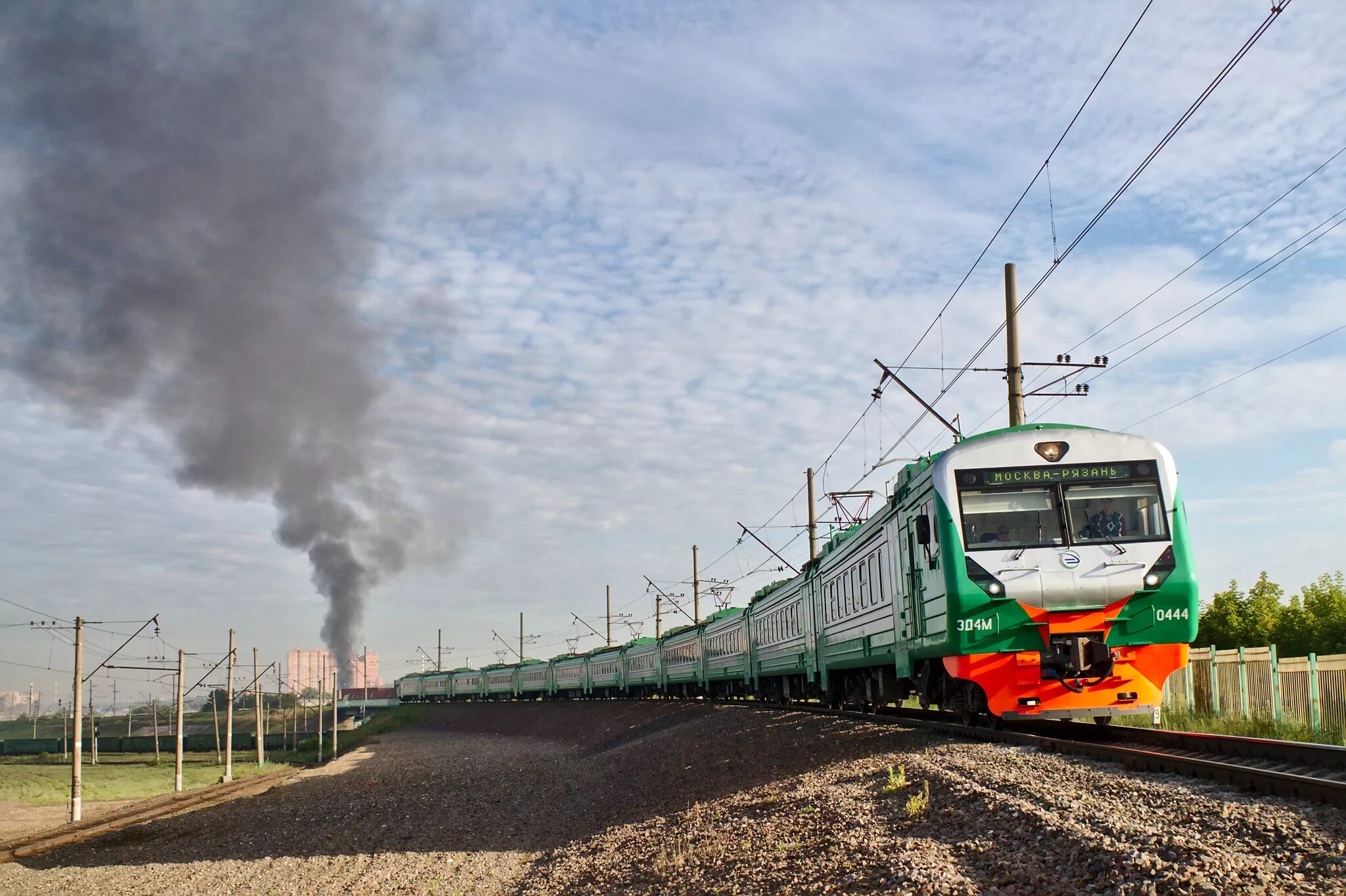 Эд4м 0444. Люберцы 1 вокзал. ЖД Люберцы 1. ЖД станция Люберцы.