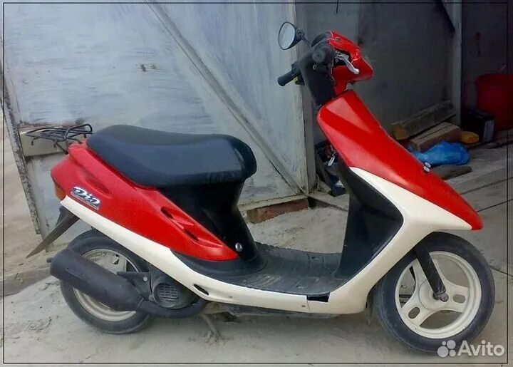 Купить дио 18. Honda Dio 18 красный. Honda Dio 27 Сток. Хонда дио 27 красная. Хонда дио скутер 1978 красный.