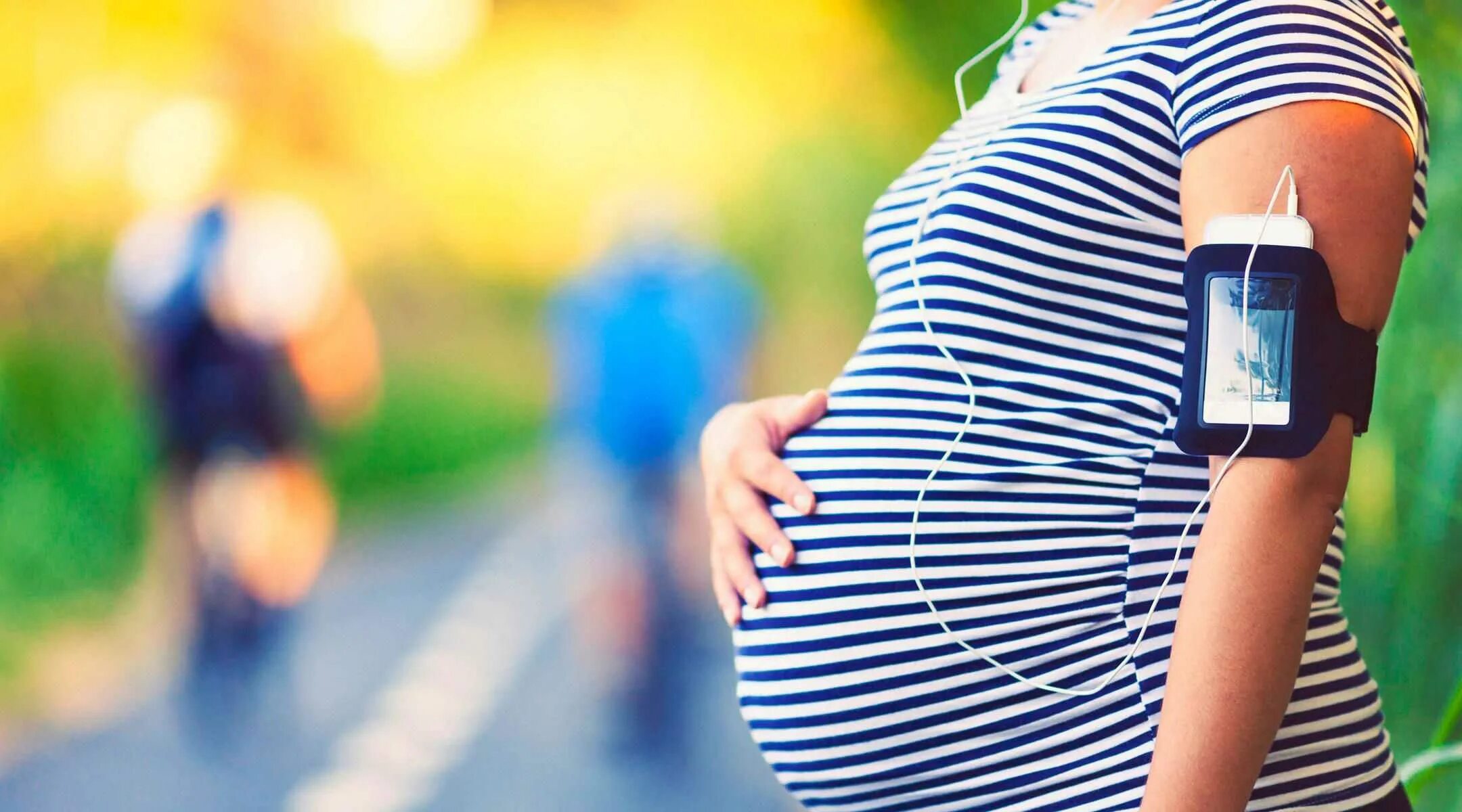 Можно ли беременным вставлять. Голубика для беременных. Что нельзя есть беременным. Фотосессия беременных. Можно ли беременным вставлять.