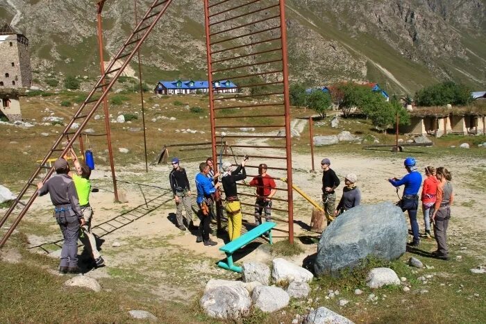 Практика в горном. Скалодром энергия высоты спб. Практика в горном. Альпиндустрия альплагерь. Практика в горном.