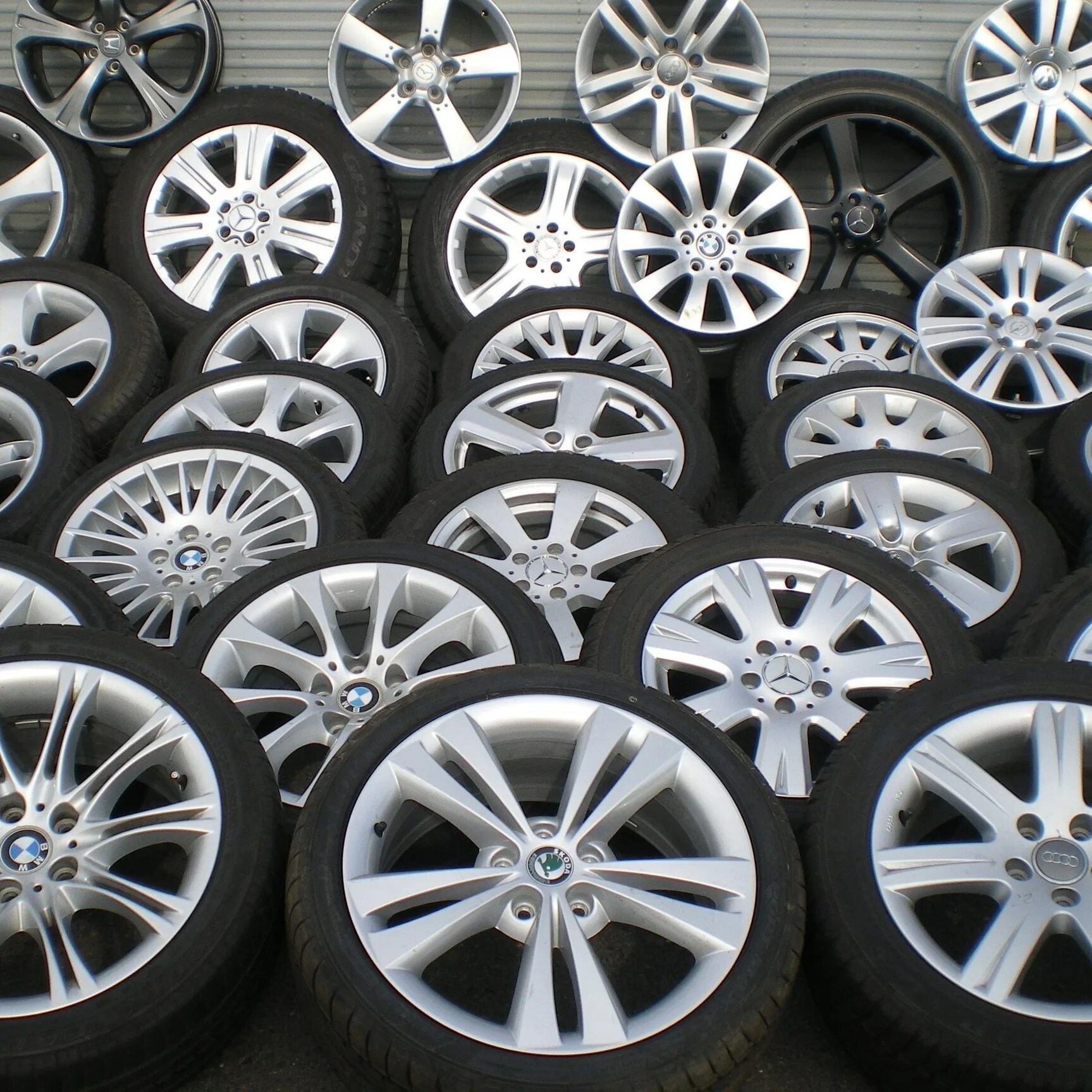 Borbet r16 4x100. Borbet a r15 9j. Тюнинг диски б у. Е28 диски. Диски бу гомель.