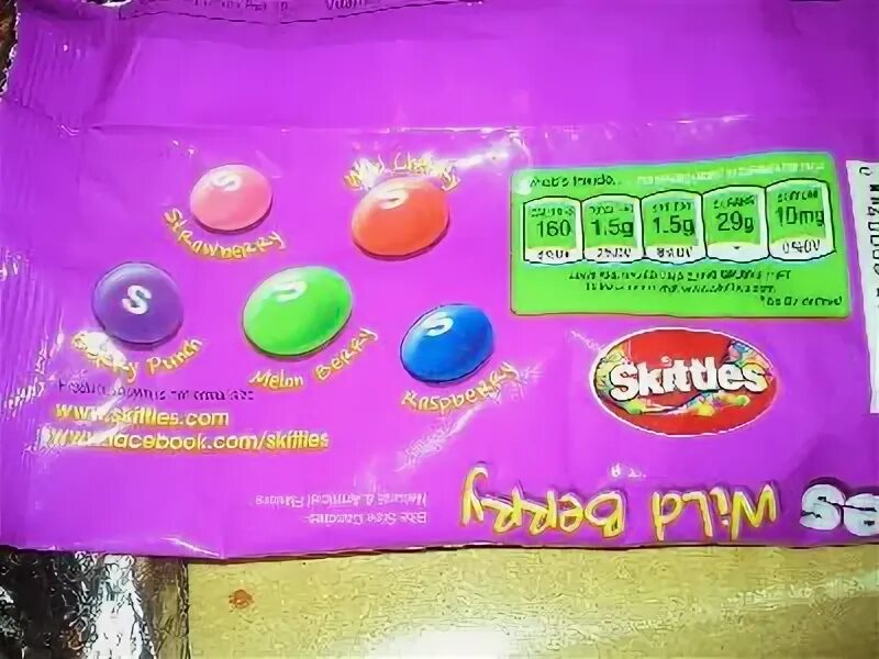 Skittles Дикие ягоды. СКИТЛС Дикие ягоды вкусы. СКИТЛС Wildberry вкусы. Skittles фиолетовый. Скитлс вызывает рак