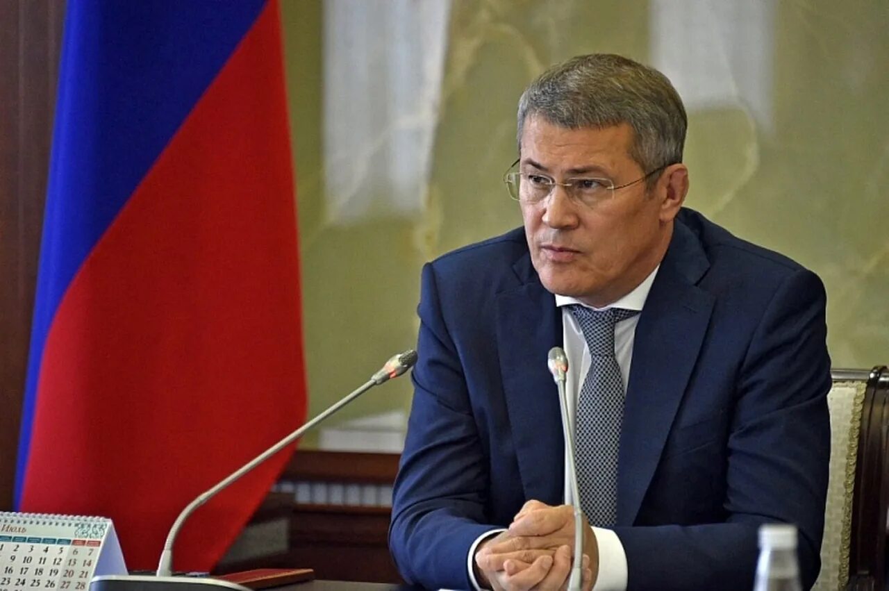 Глава р б. Радий хабиров. глава республике радий хабиров.. радий фаритович хабиров башкортостан. хабиров уфа и президент.