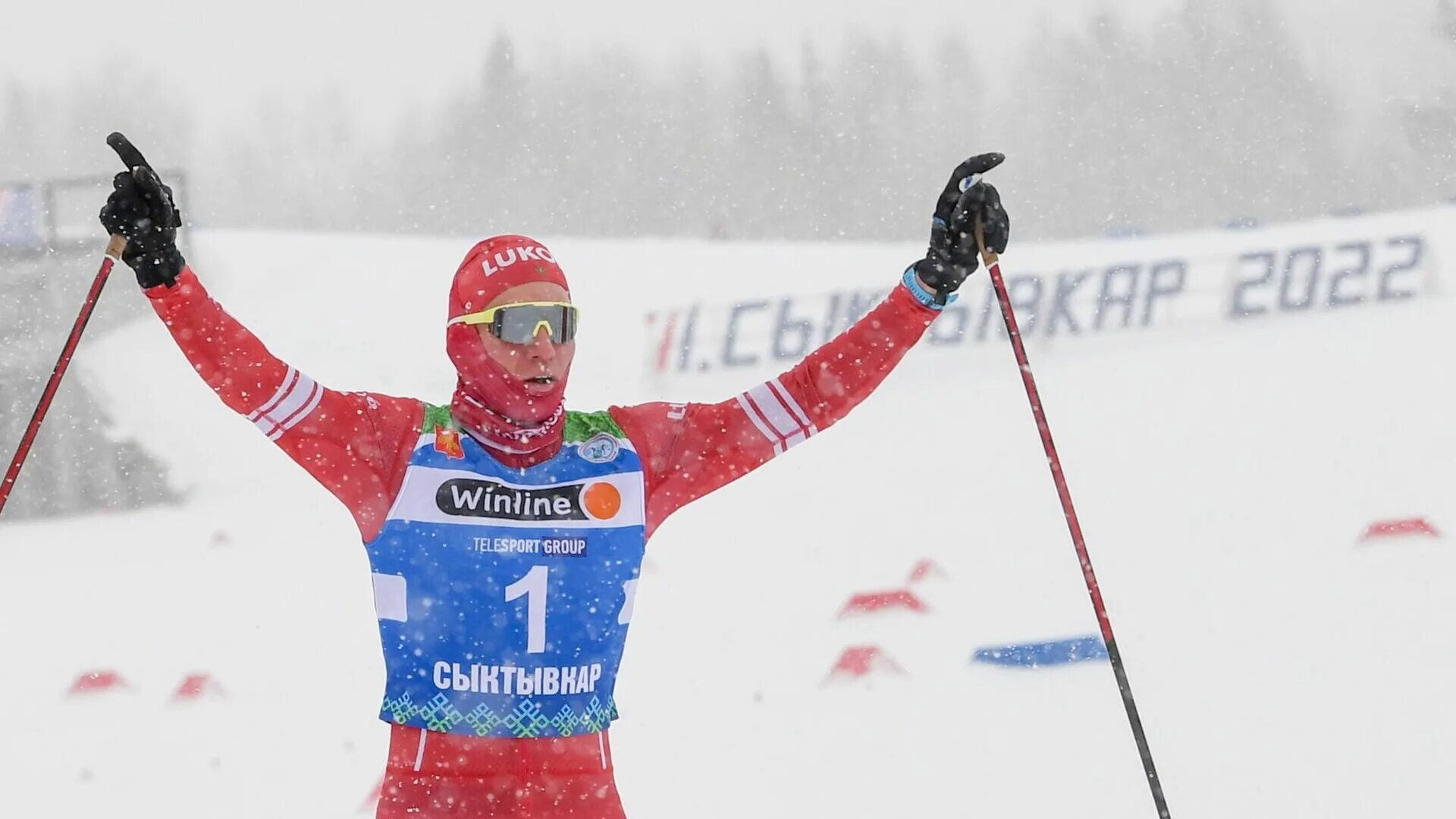 Кировск кубок россии по лыжным. Олимпийский чемпион по лыжным гонкам Большунов. Большунов Сыктывкар 2022.