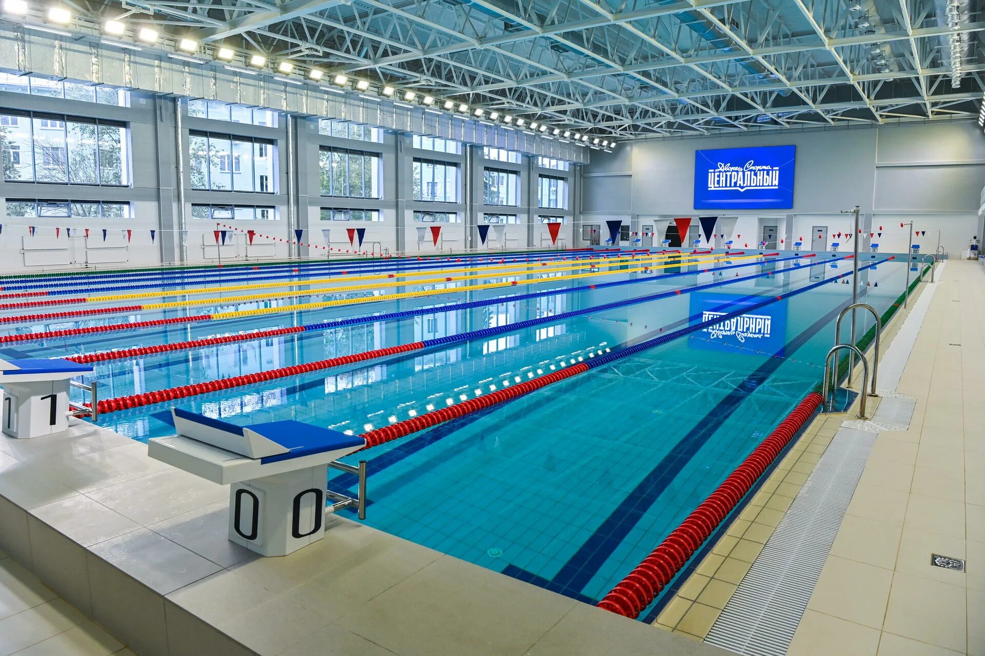 Евпатория паралимпийский бассейн. Бассейн центр спорта. Дворец спорта ижевск бассейн. Фок братеево бассейн. Бассейн центр спорта.