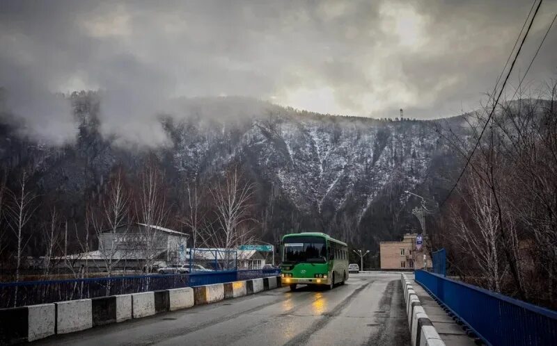 Автобусы саяногорск черемушки. Черемушки Саяногорск. Хакасия Енисей Саяногорск. Посёлок Черёмушки Хакасия. Дорога Саяногорск Черемушки.