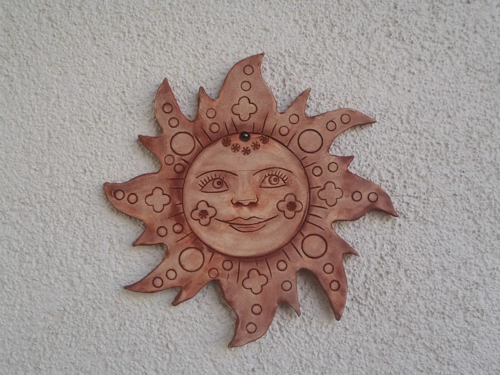 поделка солнышко. солнце из глины. солнце из глины. поделка солнце из глины. солнце из глины керамика.