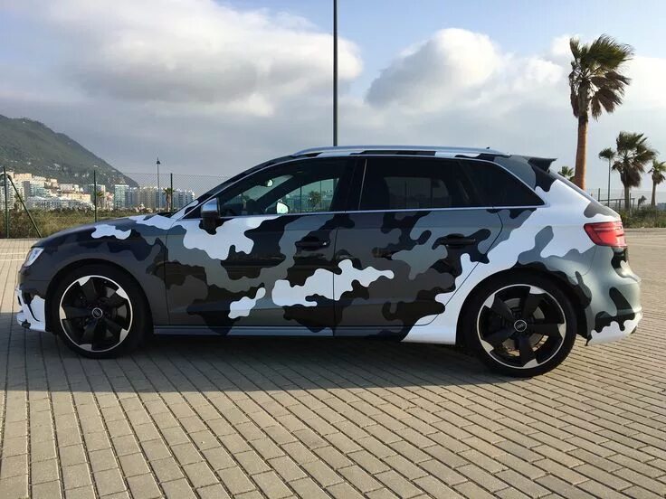 Хаки aut. Audi q7 камуфляж. инфинити qx56 в камуфляже. мазда 3 цвет хаки. mazda cx7 камуфляж.