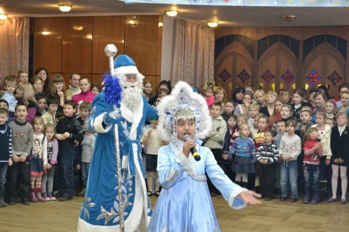 дк россия саратов новогодние спектакли.