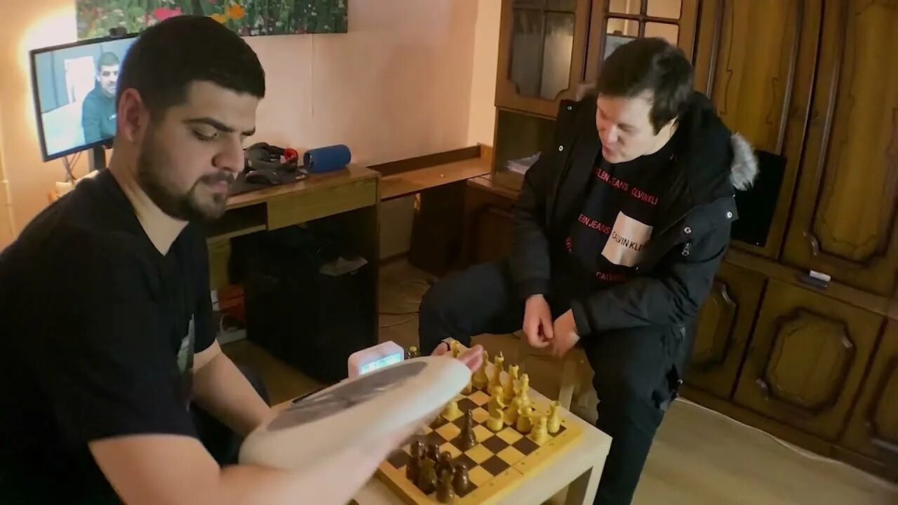 Александр шулико нищета и собаки. Timmi нищета и собаки. Нищета и собаки рвать. Рвать на битах текст нищета и собаки мнрх. Нищета и собаки рвать.