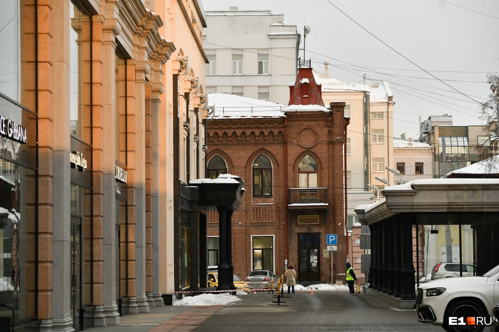 Центр розы люксембург. Улица розы Люксембург Екатеринбург. Улица розы Люксембург Воронеж. Улица розы Люксембург, 42. Розы Люксембург 1 Екатеринбург.