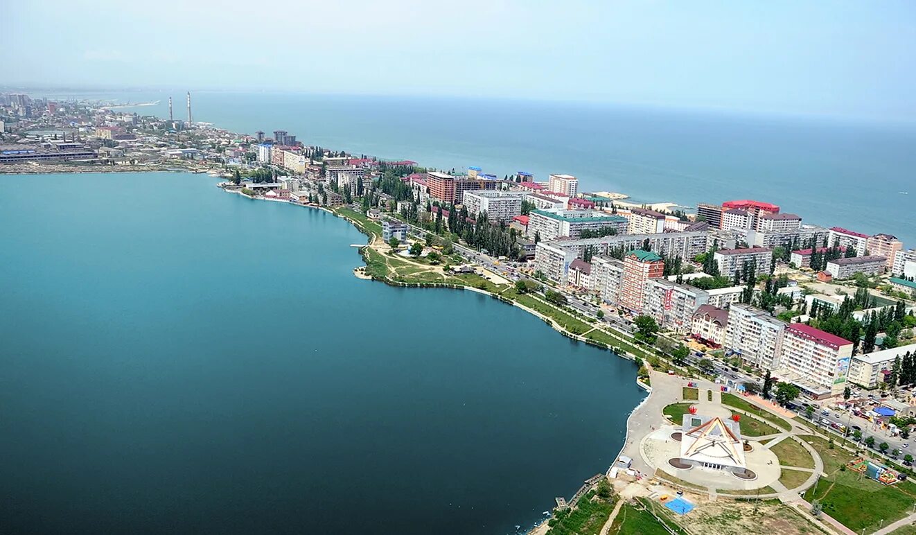 Озеро Акгель в Махачкале. Озеро АК-гель в Махачкале. Столица Дагестана Махачкала. Дагестан озеро АК гель Махачкала. Дагестан махачкала каспийск