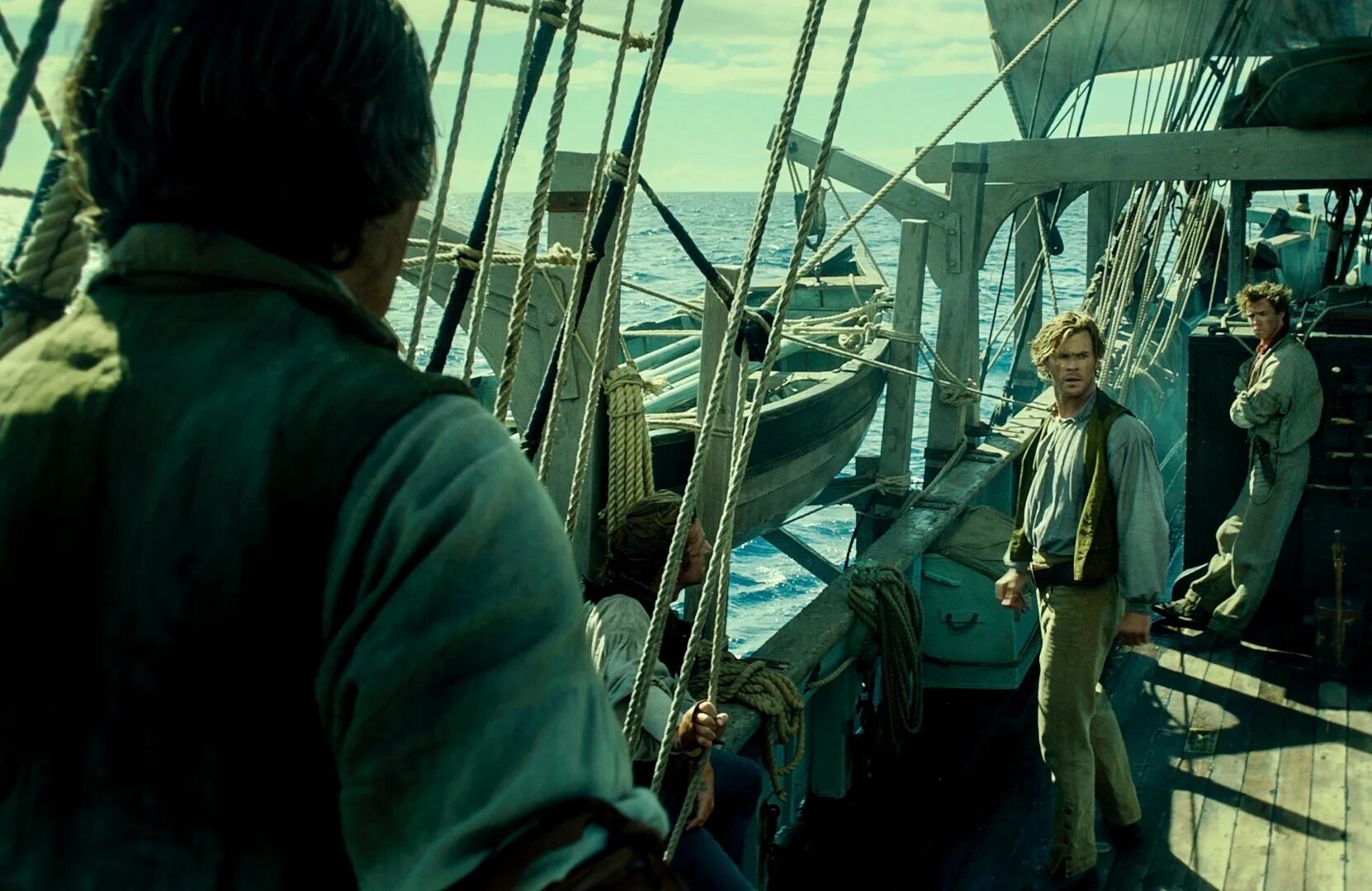 Бенджамин уокер в сердце моря. Морской 2015. Морской 2015. Фрэнк диллэйн в сердце мор. Пол андерсон в сердце моря.