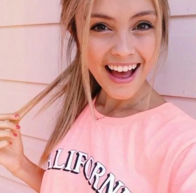 Cute shot. Maria doroshina селфи. Maria doroshina. Селфи девушек. Светлая девушка.