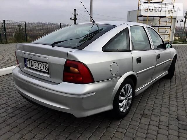 Опель вектра б 2001 год. 2001 Opel Vectra b 2.2. Opel Vectra 1998 хэтчбек. Opel Vectra b 1998. Опель Вектра хэтчбек 2000.