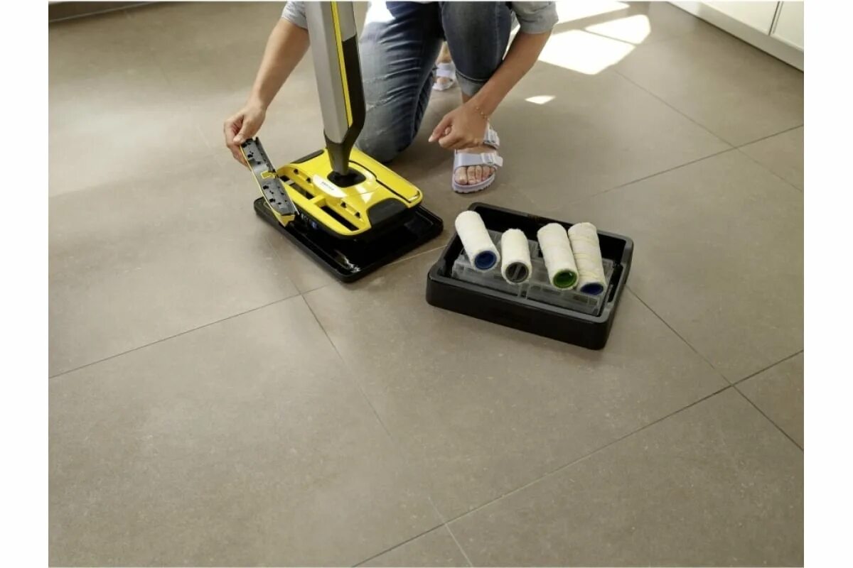 Karcher fc7 купить. Karcher FC 7 Cordless. Электрошвабра Karcher fc7. Швабра Karcher fc7. Керхер полотер fc7.