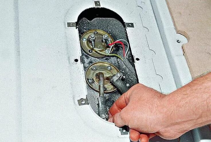 Газель подключение датчика топлива Датчик топлива ГАЗ 31029, 2,4 л, 1996 года запчасти DRIVE2