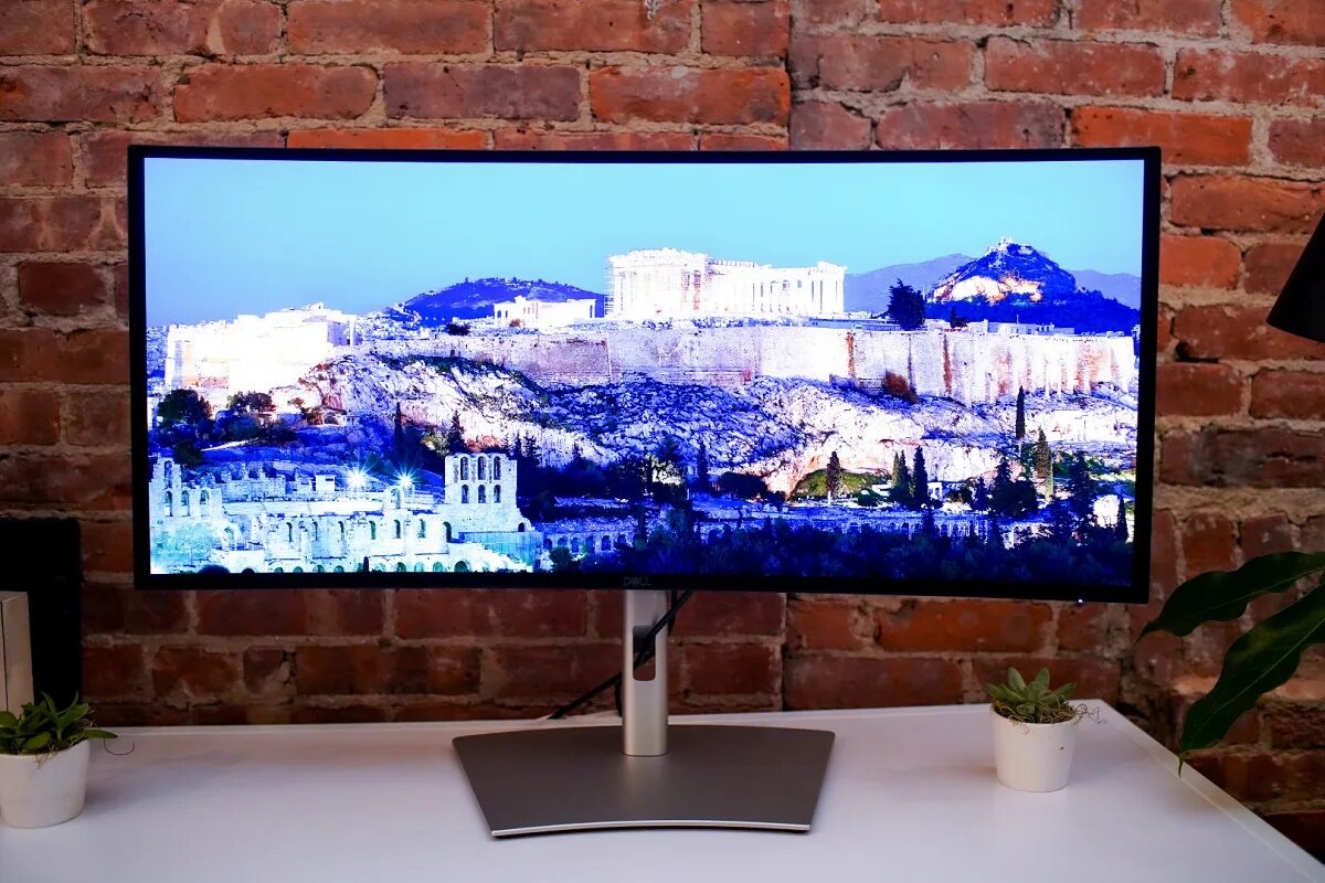 Dell u4025qw. Dell 2025.