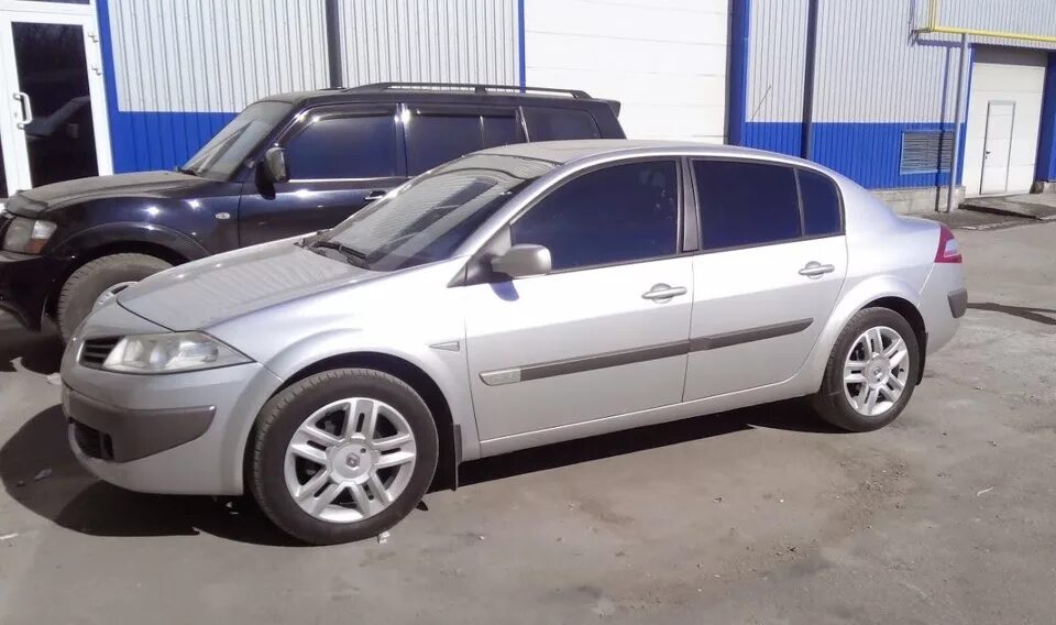 Рено р17. Renault Megane 2 r17. Рено Меган 2 на литье r16. Рено Меган 2 r15. Megane 2 205 50 17.