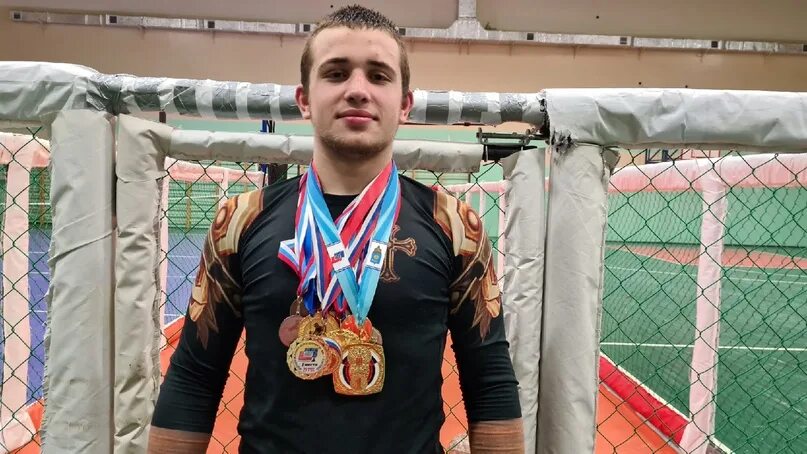 Мастер спорта по единоборствам. Мастер спорта по единоборствам. Чемпион по единоборствам. Мастер спорта по комплексному единоборству. Мастер спорта по смешанным единоборствам.