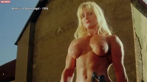 Горячая Сью Прайс на жарких фото.