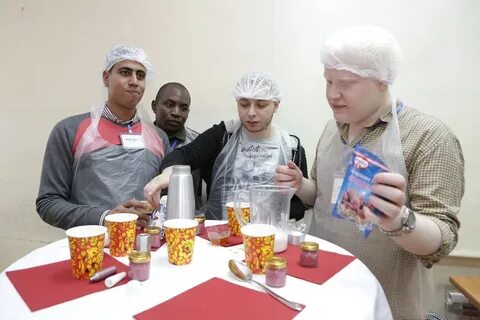 Покажи иностранцев