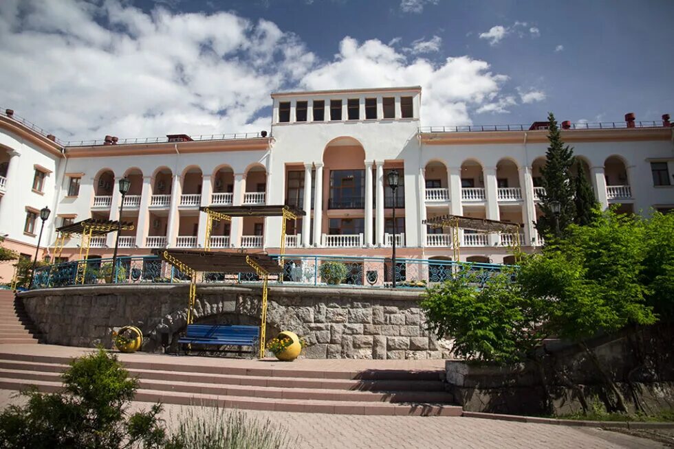 Хоста сочи голубая горка. Сайт санатория голубая горка. Санаторий голубая горка хоста. Санаторий голубая горка хоста. Голубая горка санаторий сочи.