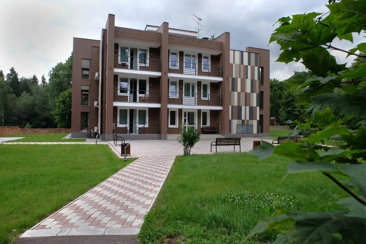 Руза фэмили парк эко отель. Пансионат актер руза. Палашкино руза база отдыха. Отель актер руза. Дом отдыха актер руза.