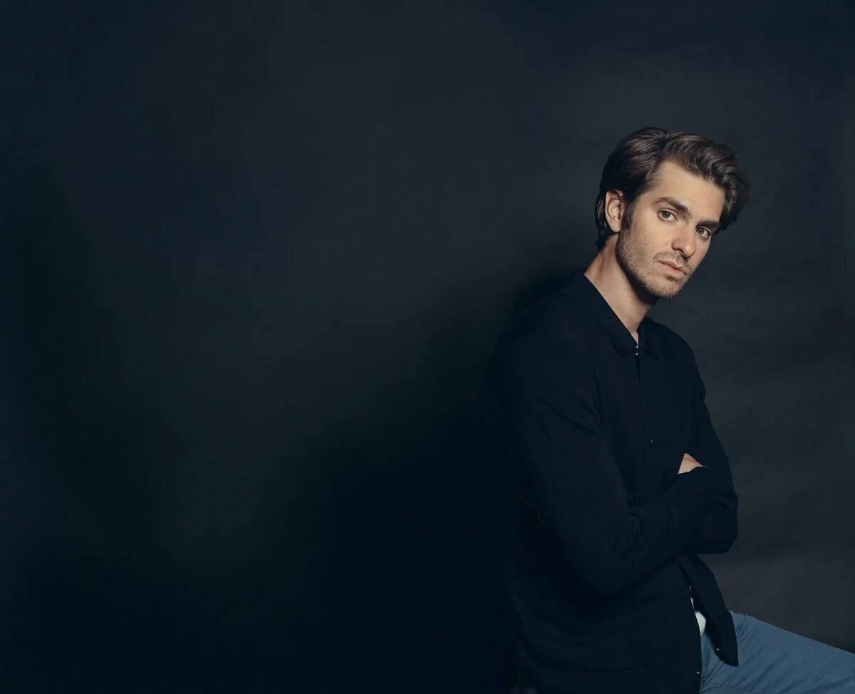 Эндрю русском. Э́ндрю Ра́сселл Га́рфилд. Andrew Garfield. Эндрю Гарфилд фотосессии. Andrew Garfield Photoshoot.