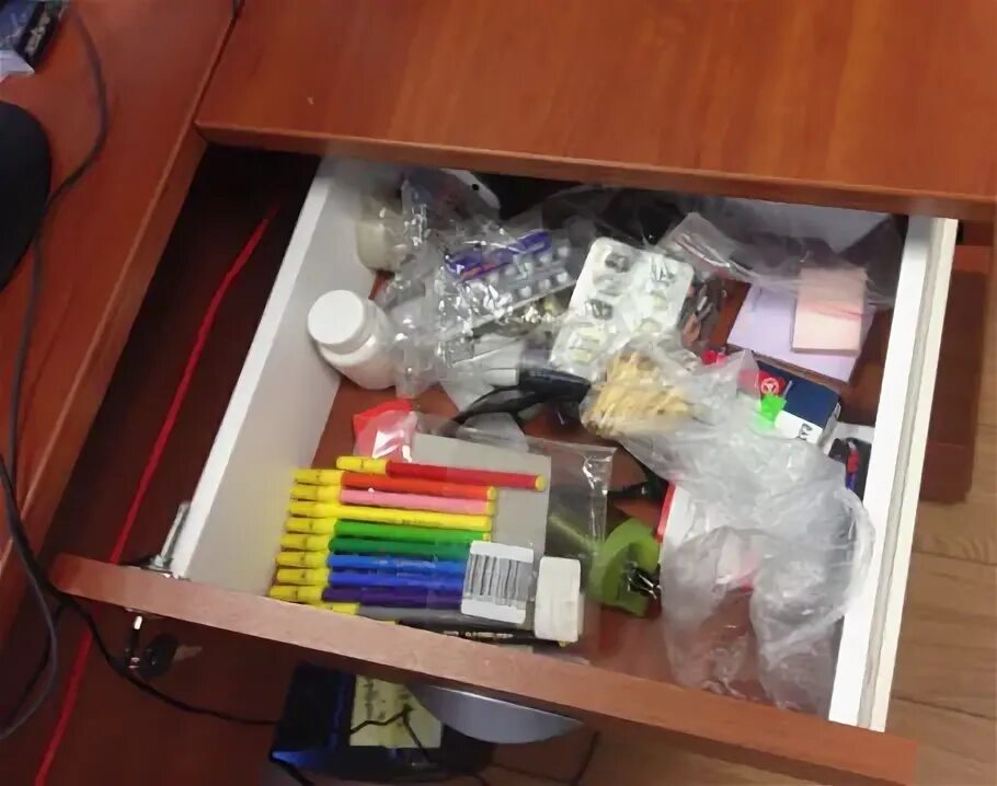 Система 5 с дома. Система 5с в офисе. организация рабочего пространства 5s в офисе. личные вещи по 5s. 5с офис визуализация.