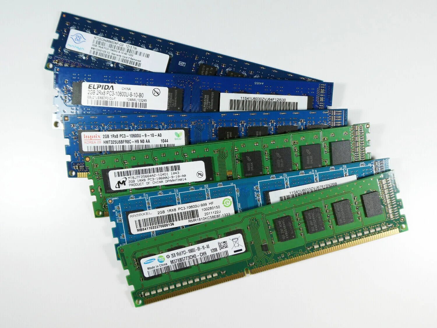 Ddr3 4gb pc3-10600 1333 MHZ. Оперативная память Ram 4 ГБ ddr3. Оперативная память Hynix 8gb ddr3. Оперативная память ddr3 Samsung 1333 8gb.