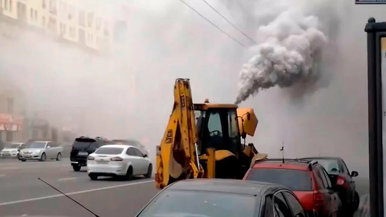 Дизель в разнос причины. Дизель вразнос. Трактор в разнос. Разнос дизельного двигателя. Двигатель в разнос.