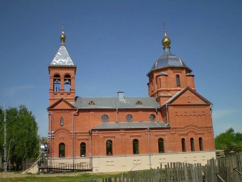 Церковь всех святых в земле владимирской просиявших. Храм всех святых мкр юрьевец. Храм всех святых мкр юрьевец. Павликов дом юрьевец. Рождественская церковь в юрьевце.