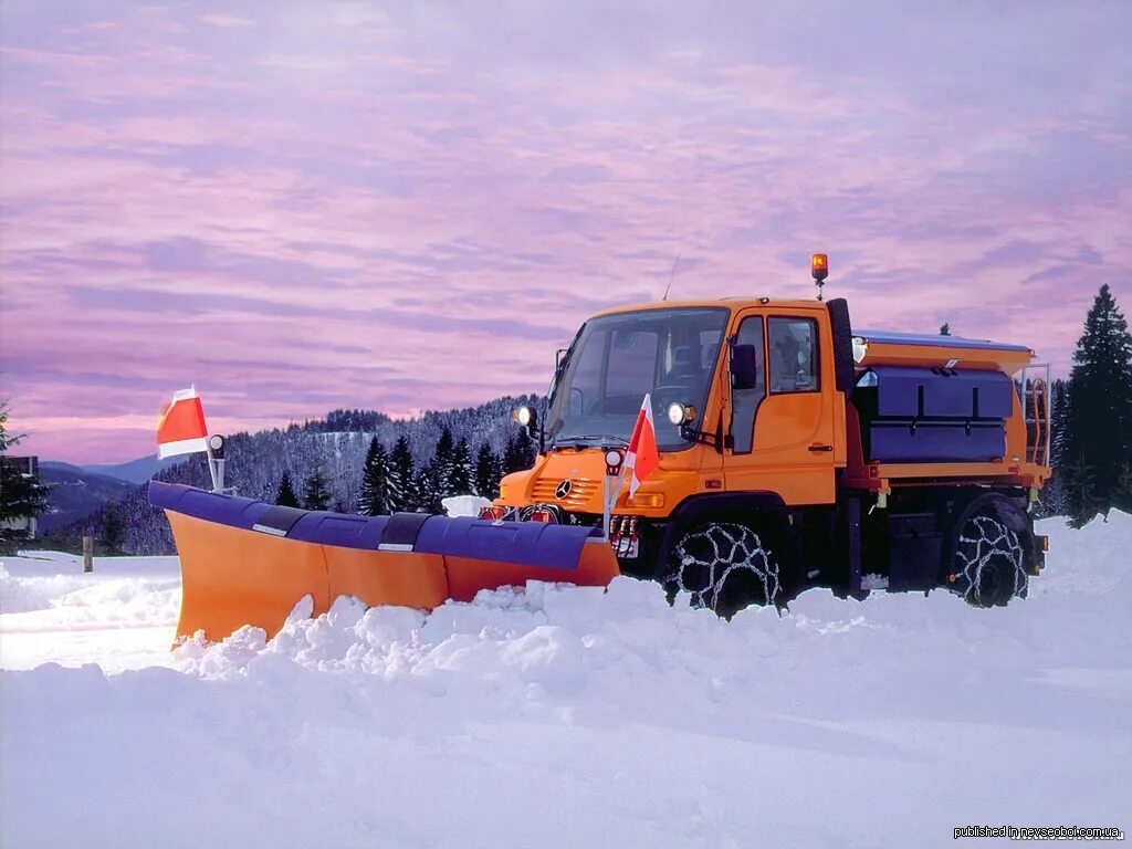 Унимог Мерседес ротор снегоочиститель. Unimog u400 снегоуборщик. Unimog u350 для уборки снега. Мерседес Унимог снегоуборочный. Снегоуборщик тюмень
