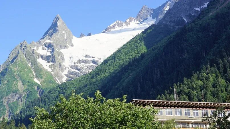 Кавказ ущелье адыр су. Эльбрус архыз. Гора чотча домбай. Кадаргаванский каньон северная осетия. Приэльбрусье теберда.