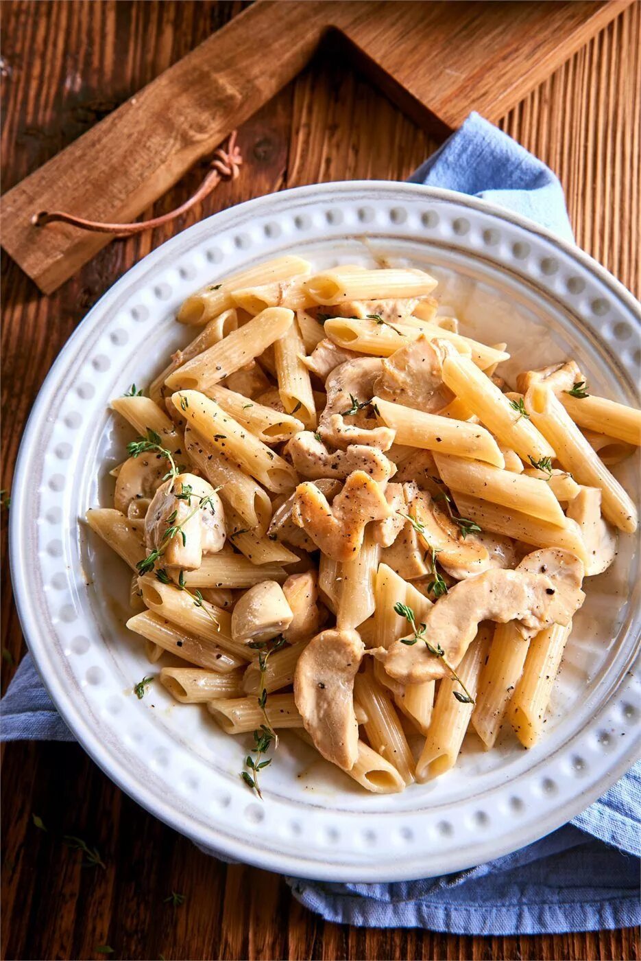 Пенне с грибами. Иль патио паста пенне. Пенне с грибами. Кватро формаджи паста. Пенне с лисичками.