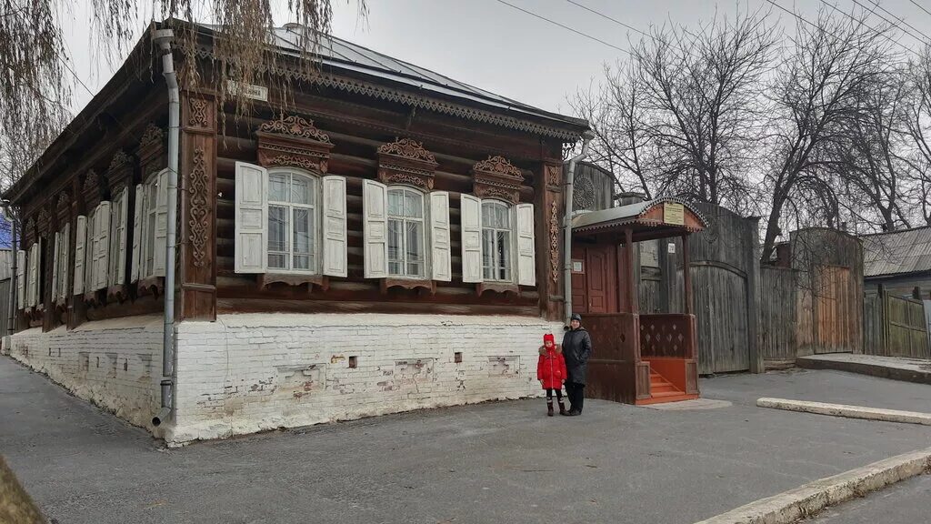 Ленина 208. Дом музей Петрова Водкина Хвалынск. Хвалынск улица Петрова Водкина. Музей Петрова Водкина Саратов. Хвалынск улица Ленина.