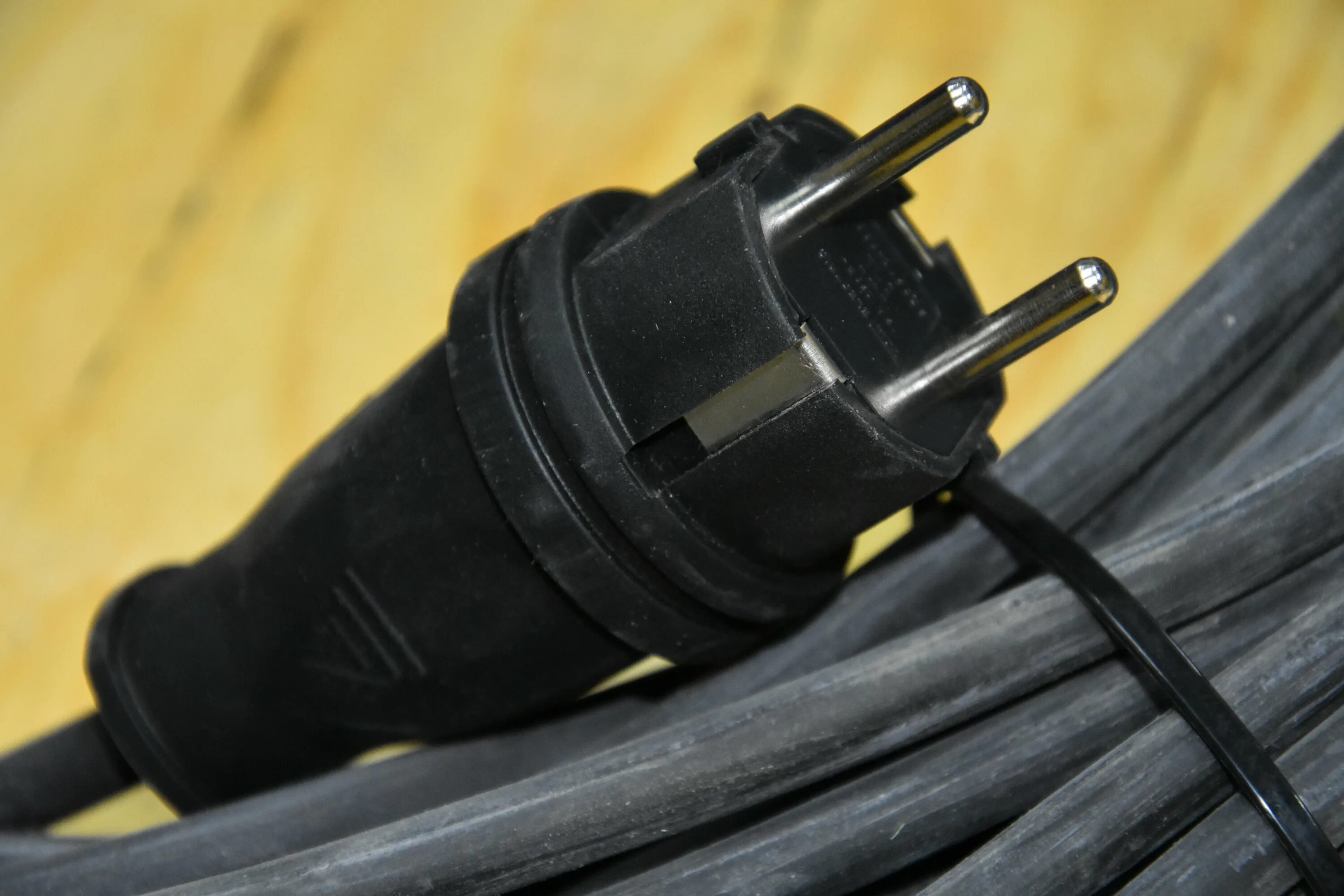 удлинитель-шнур 100 м кг3х2. 50м силовой. кабель для удлинителя 2х 2. 5. гнездо с/з, 20м кг 3х1,5 tdm.