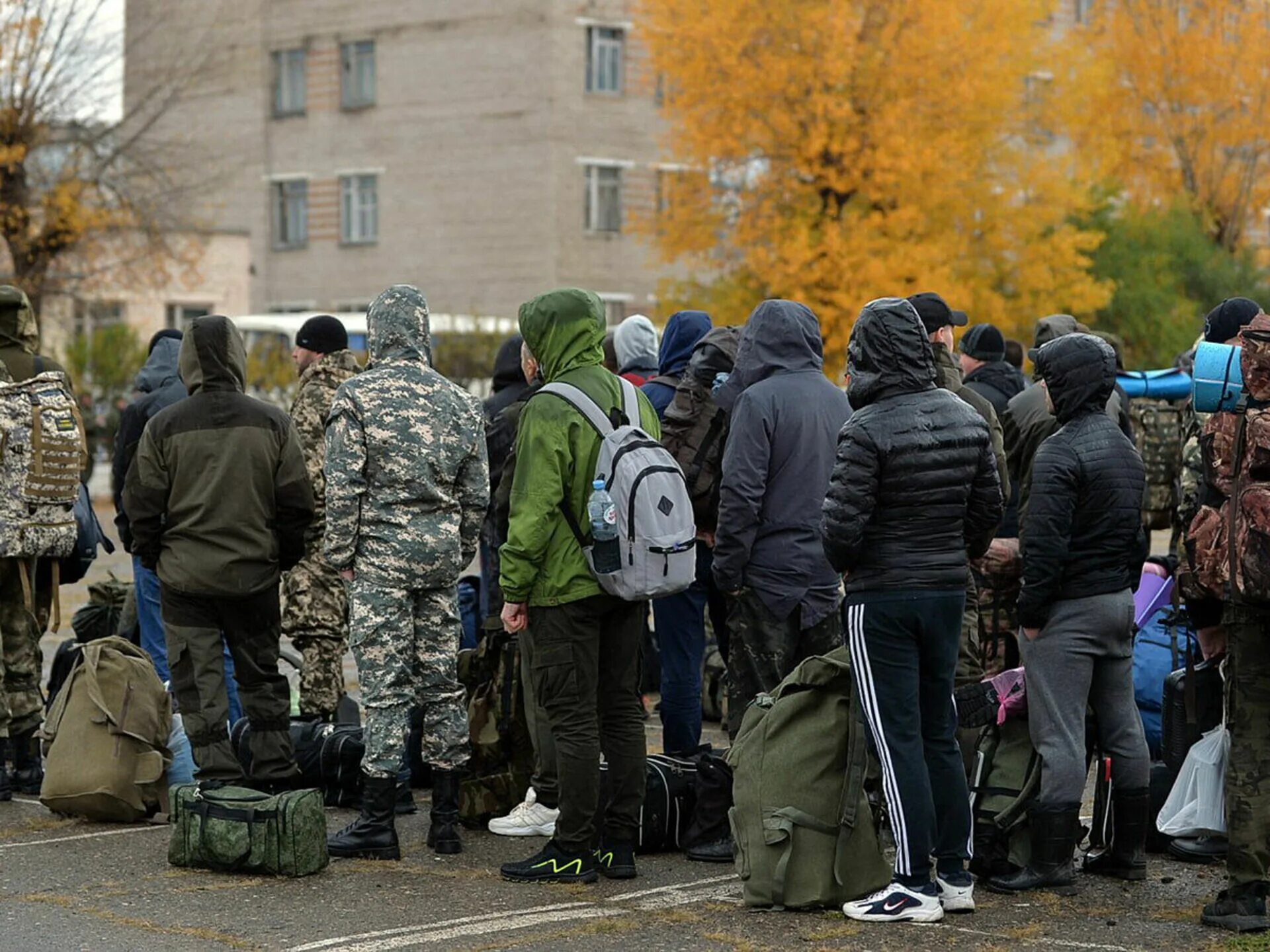 Начать всеобщую мобилизацию. Мобилизация. Военная мобилизация. Мобилизация в Москве. Мобилизация в РФ.