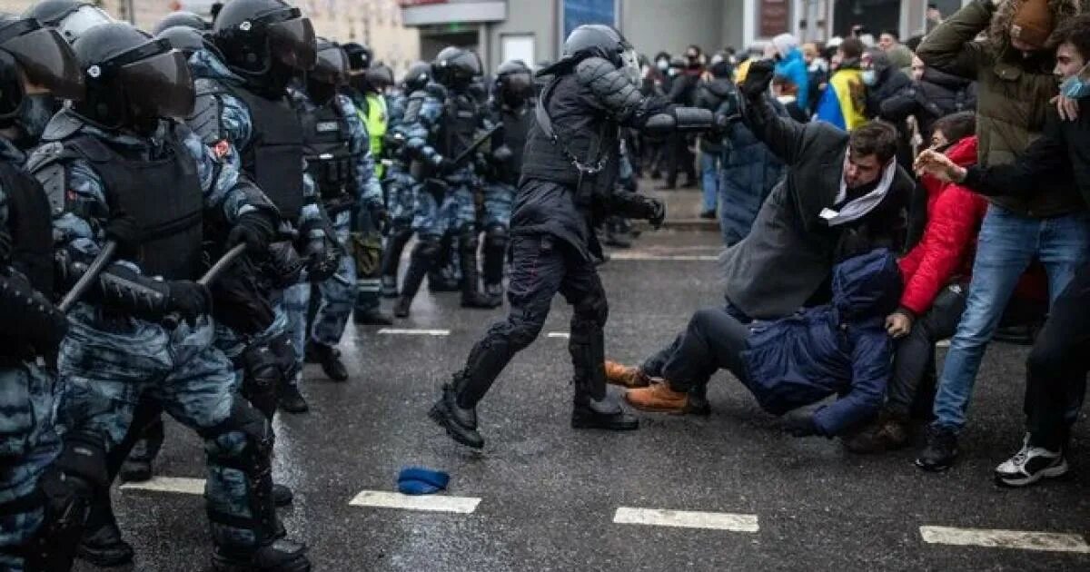 Провокаторы на митингах. Уголовные дела протесты. Уголовные дела протесты. Молодежные митинги. Уголовные дела протесты.