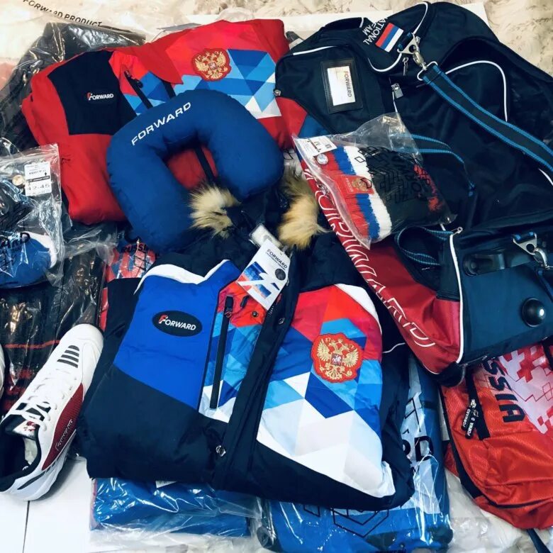 Форвард экипировка сборной. Парадный костюм форвард белый белая курточка. Экипировка сборной россии по дзюдо форвард. Форвард экипировка сборной. Экипировка forward 2021.