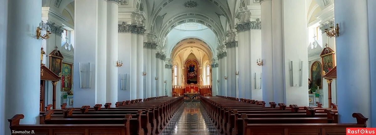 Время работы костела