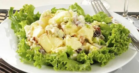 Салат с тунцом и яблоком