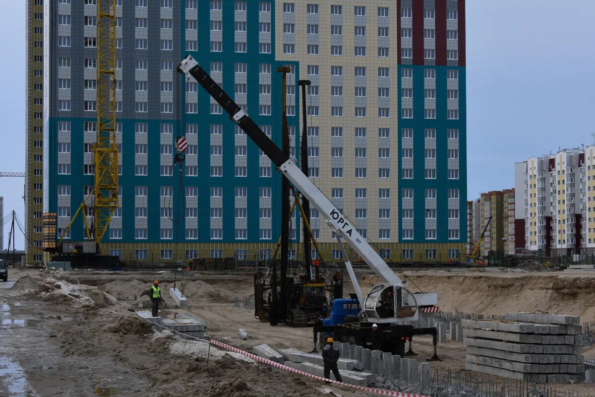 ханты-мансийск. хмао югра нижневартовск. строительный ханты. ул мира 14 ханты-мансийск. строительный ханты.