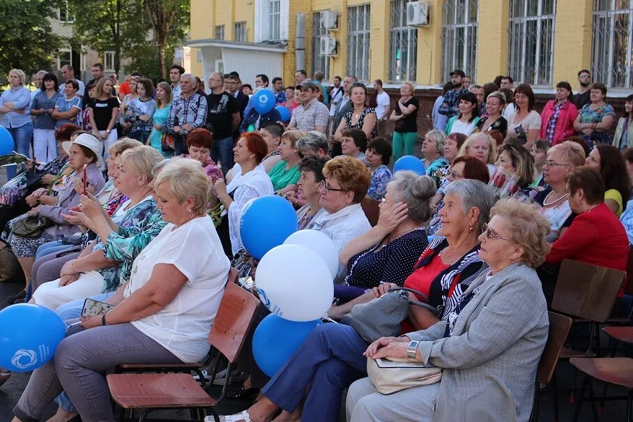 Концерт ктз калуга. ОАО Калужский турбинный завод. Калужский турбинный завод доска почета 2020. Турбинка Калуга. Г. Калуга ДК турбинного завода.