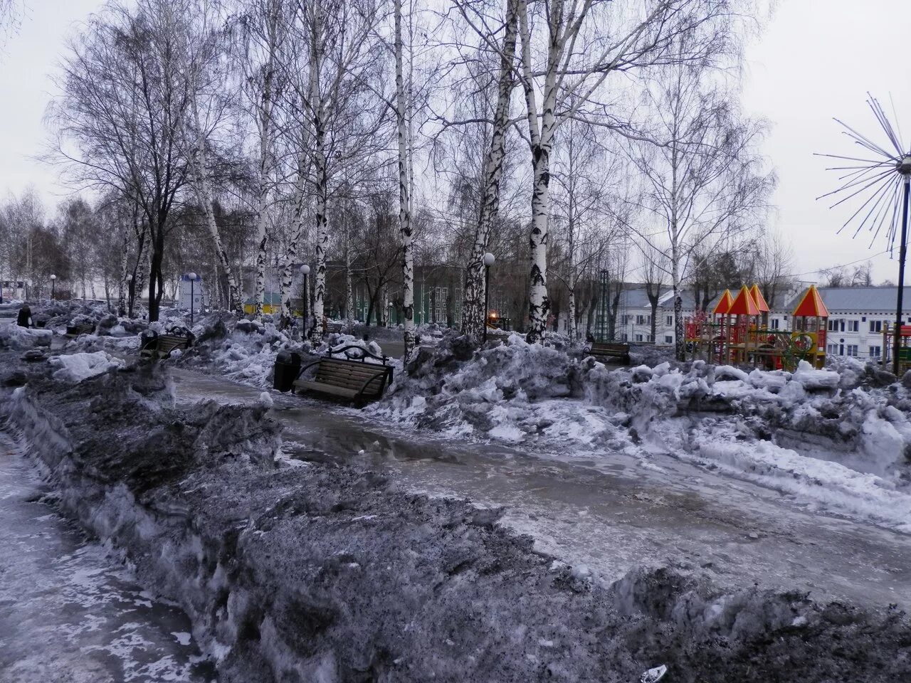 Грязный новокузнецк. Черный снег новокузнецк. Прокопьевск черный снег. Черный снег новокузнецк. Киселевск черный снег.