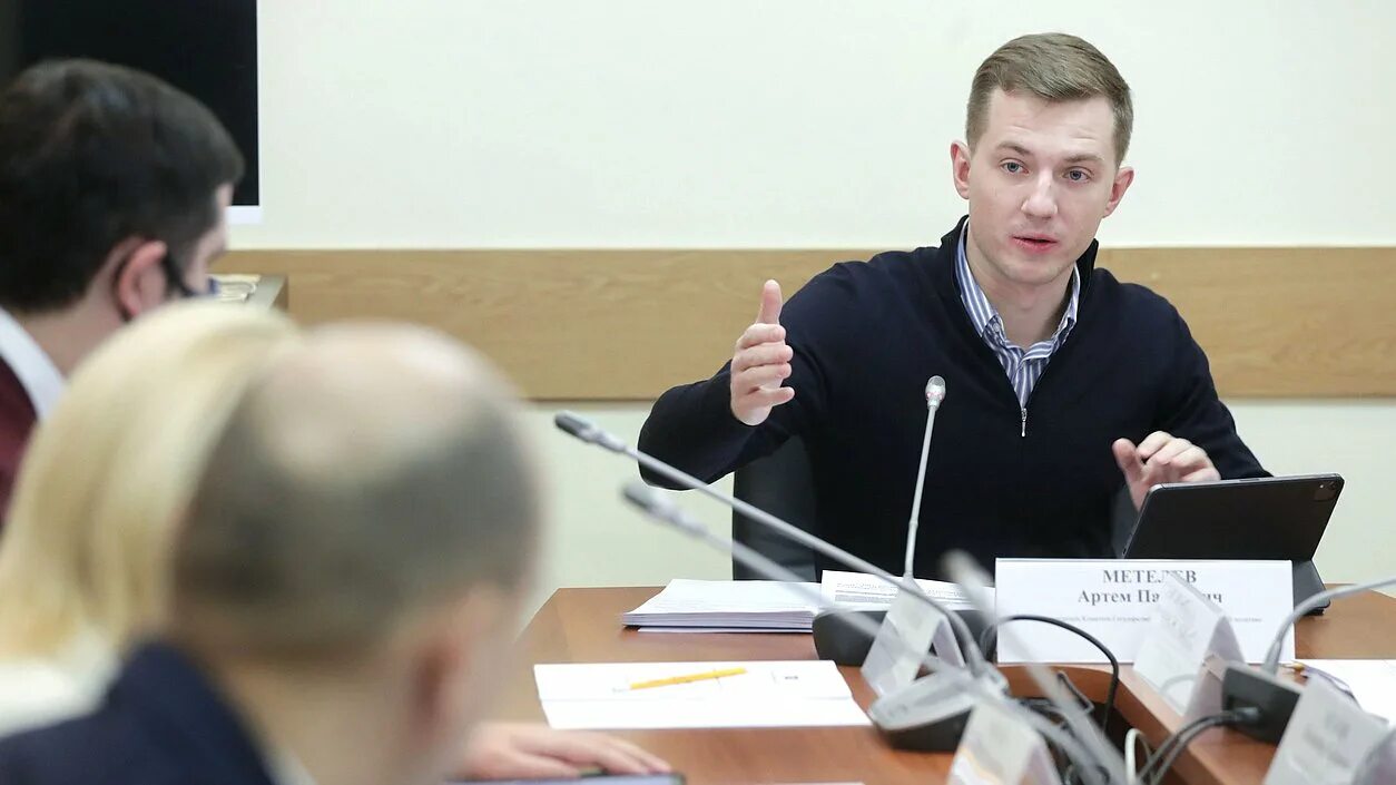 председатель общественной палаты кчр: ляшова елена владимировна.