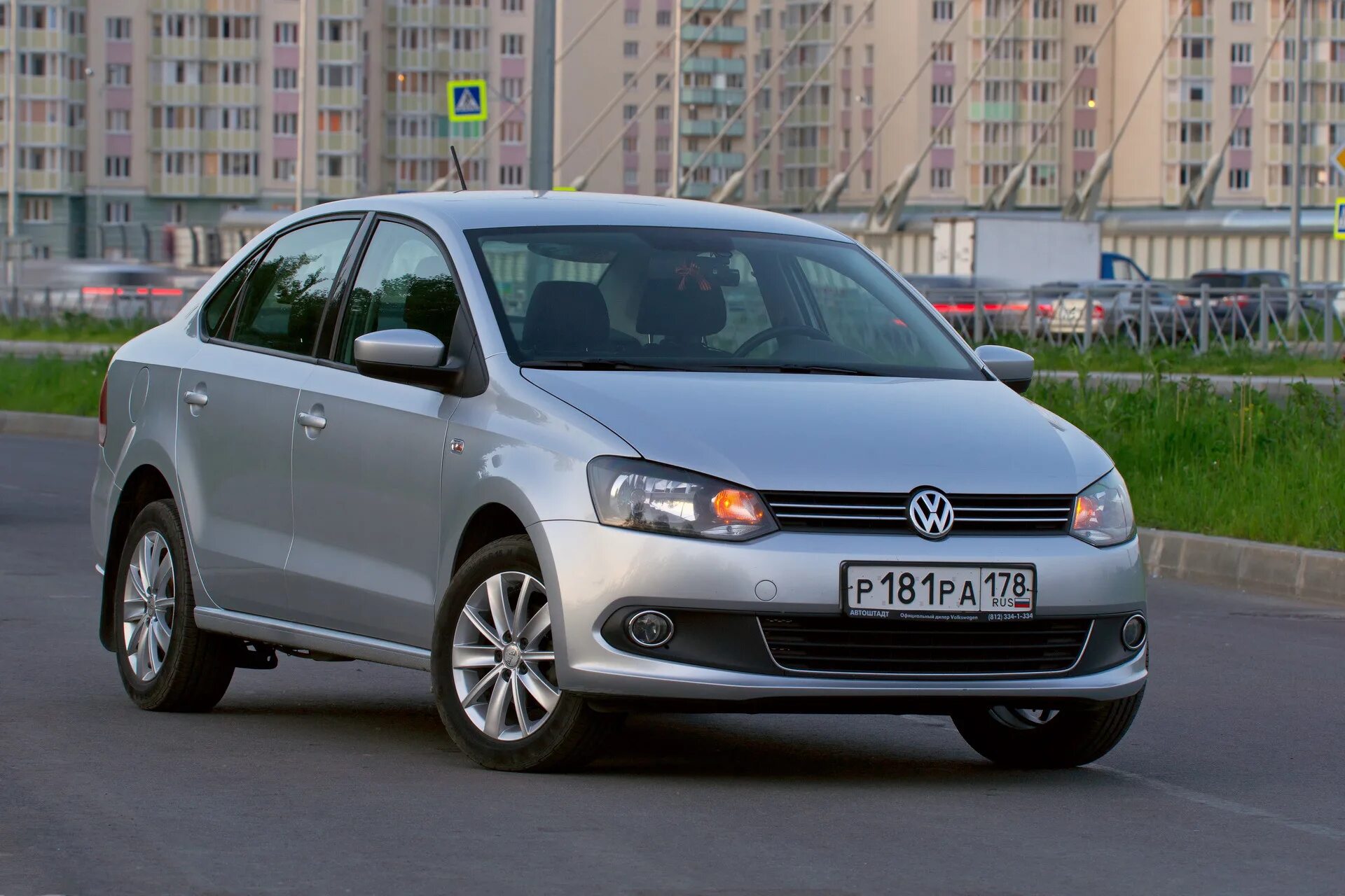 Volkswagen Polo 2011 автомат. Фольксваген поло 1 поколение. Фольксваген поло седан 4 поколения. Фольксваген поло 1 поколение мг. Поло 1 поколение